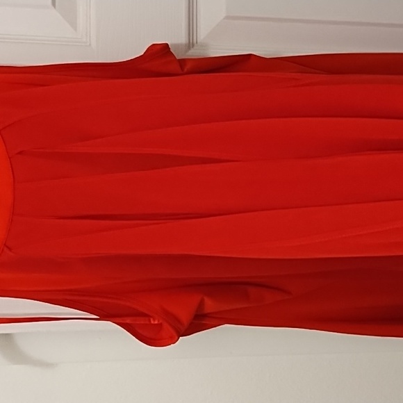 Venus red blouse w/button neck back - Picture 4 of 5